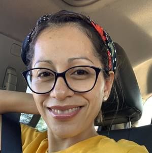 Meet your Posher, Esmeralda